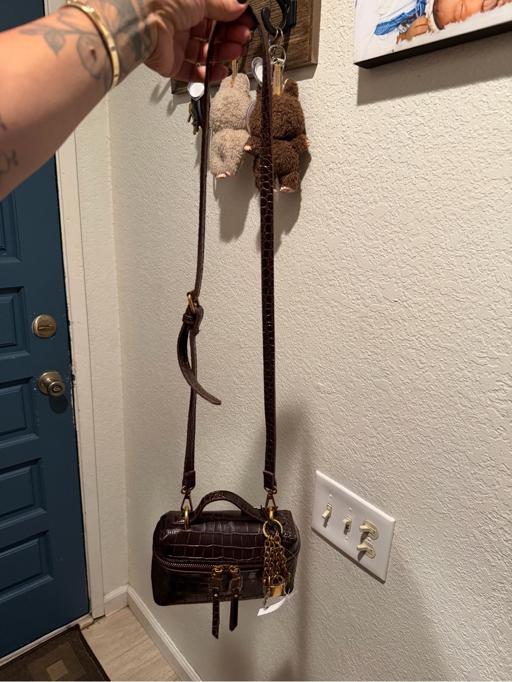 Steve Madden Dark Brown Croc-Embossed Mini Crossbody with Gold Hardware - Picture 6 of 8